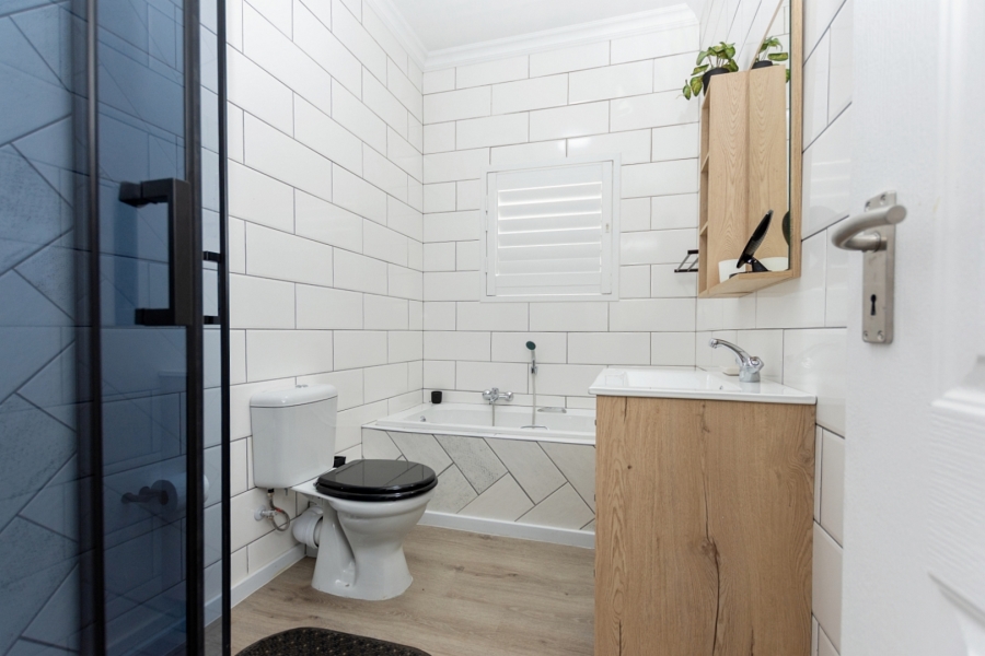 3 Bedroom Property for Sale in Country Club Western Cape